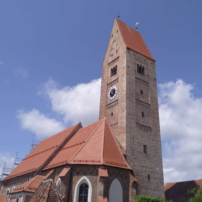 Kirche Dachdecken und Zimmereiarbeiten